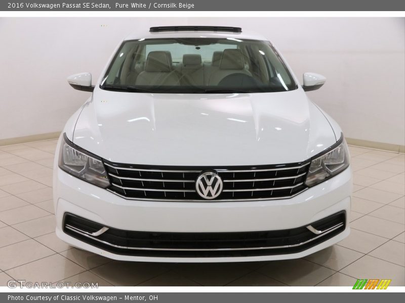 Pure White / Cornsilk Beige 2016 Volkswagen Passat SE Sedan
