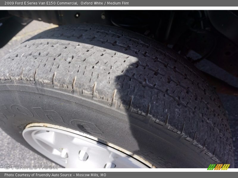 Oxford White / Medium Flint 2009 Ford E Series Van E150 Commercial
