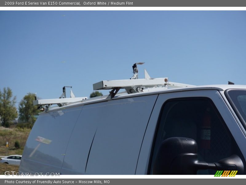 Oxford White / Medium Flint 2009 Ford E Series Van E150 Commercial