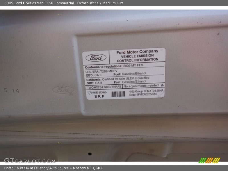 Oxford White / Medium Flint 2009 Ford E Series Van E150 Commercial