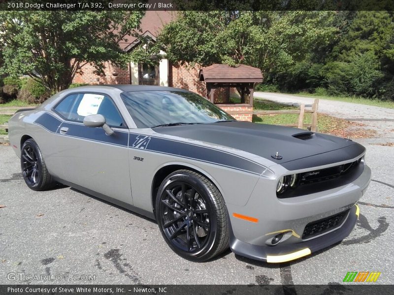 Front 3/4 View of 2018 Challenger T/A 392