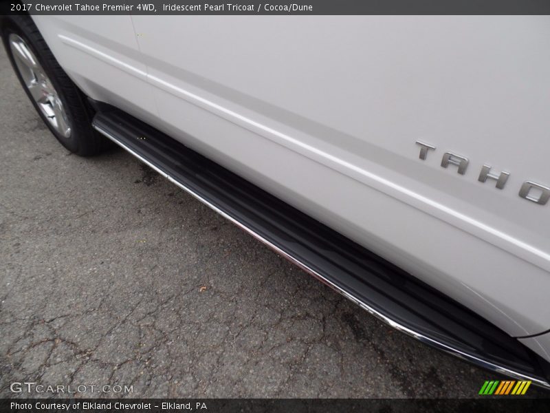 Iridescent Pearl Tricoat / Cocoa/Dune 2017 Chevrolet Tahoe Premier 4WD