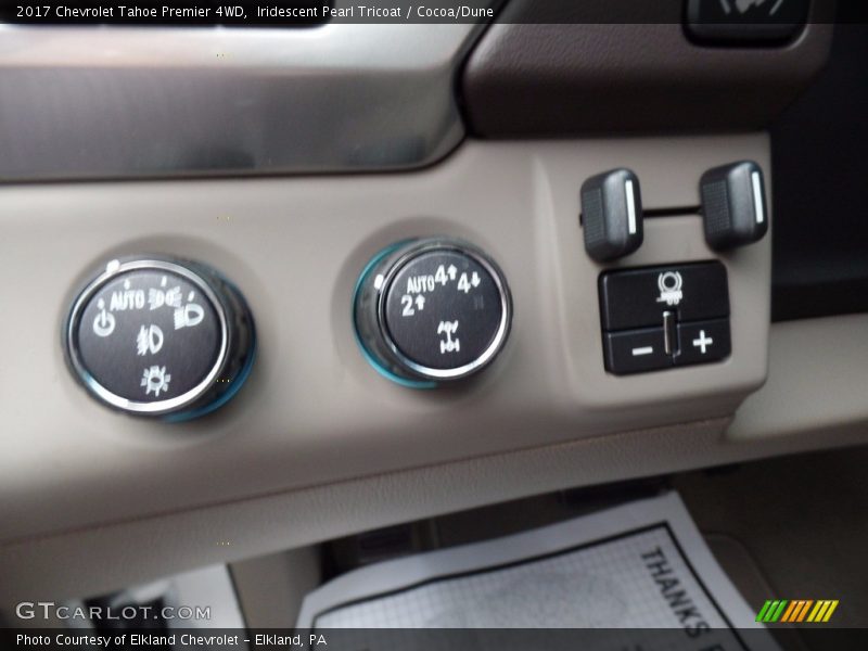 Iridescent Pearl Tricoat / Cocoa/Dune 2017 Chevrolet Tahoe Premier 4WD