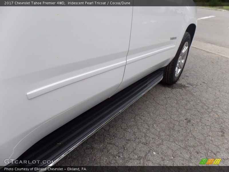 Iridescent Pearl Tricoat / Cocoa/Dune 2017 Chevrolet Tahoe Premier 4WD
