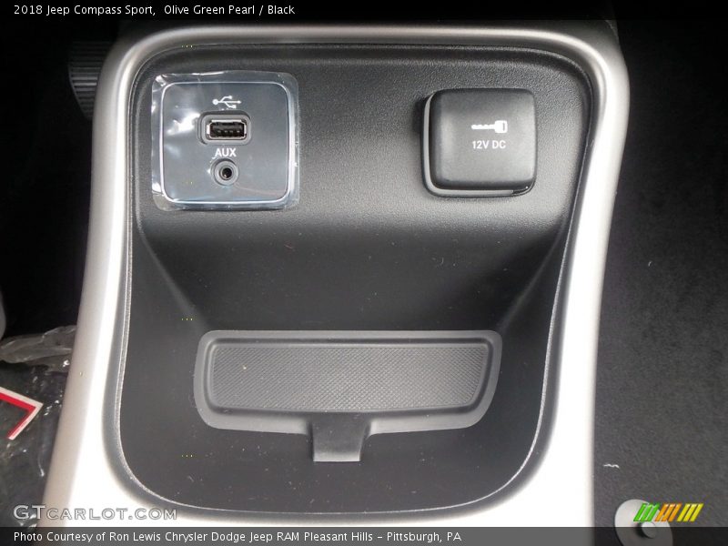 Olive Green Pearl / Black 2018 Jeep Compass Sport