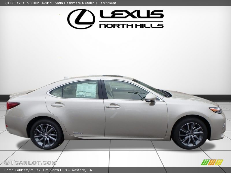 Satin Cashmere Metallic / Parchment 2017 Lexus ES 300h Hybrid