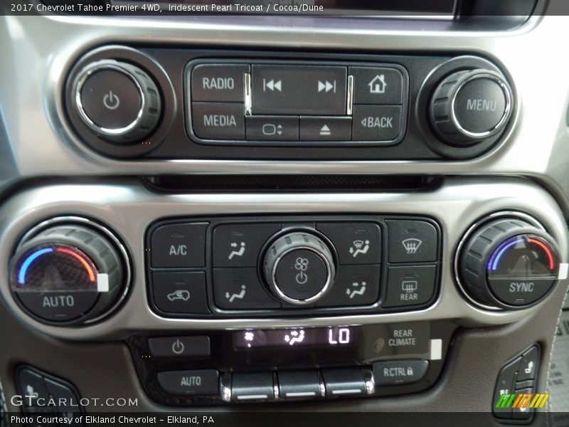 Iridescent Pearl Tricoat / Cocoa/Dune 2017 Chevrolet Tahoe Premier 4WD