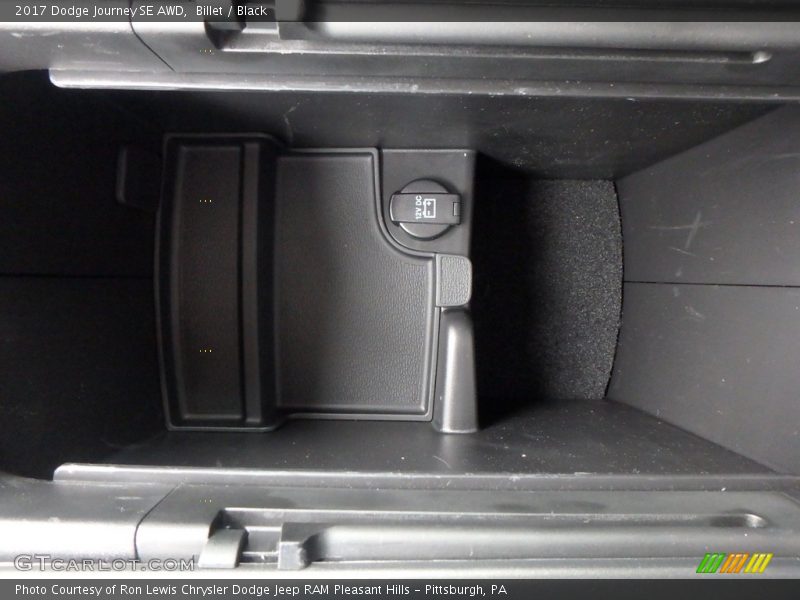 Billet / Black 2017 Dodge Journey SE AWD