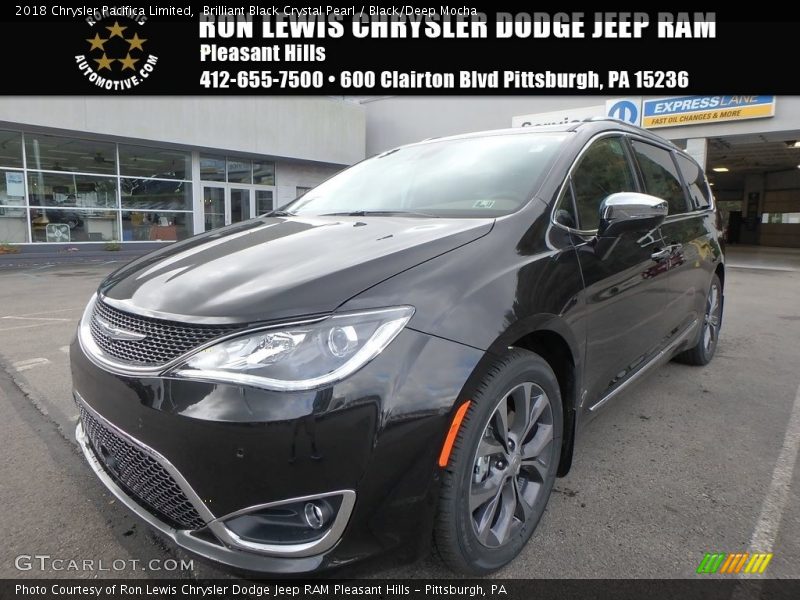 Brilliant Black Crystal Pearl / Black/Deep Mocha 2018 Chrysler Pacifica Limited