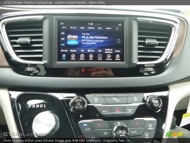 Granite Crystal Metallic / Black/Alloy 2018 Chrysler Pacifica Touring Plus