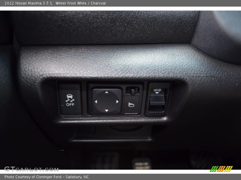 Winter Frost White / Charcoal 2012 Nissan Maxima 3.5 S