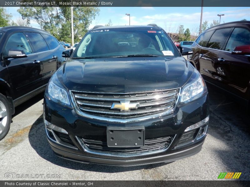Mosaic Black Metallic / Ebony 2017 Chevrolet Traverse LT