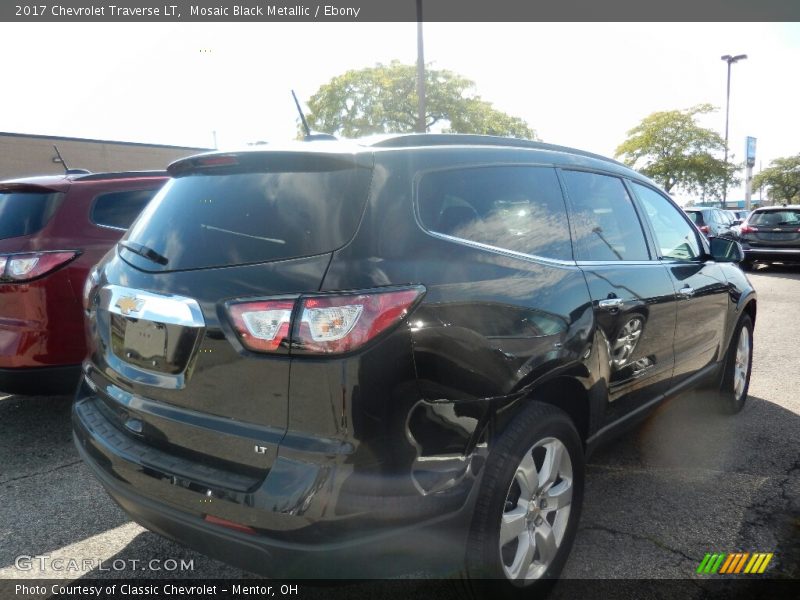 Mosaic Black Metallic / Ebony 2017 Chevrolet Traverse LT