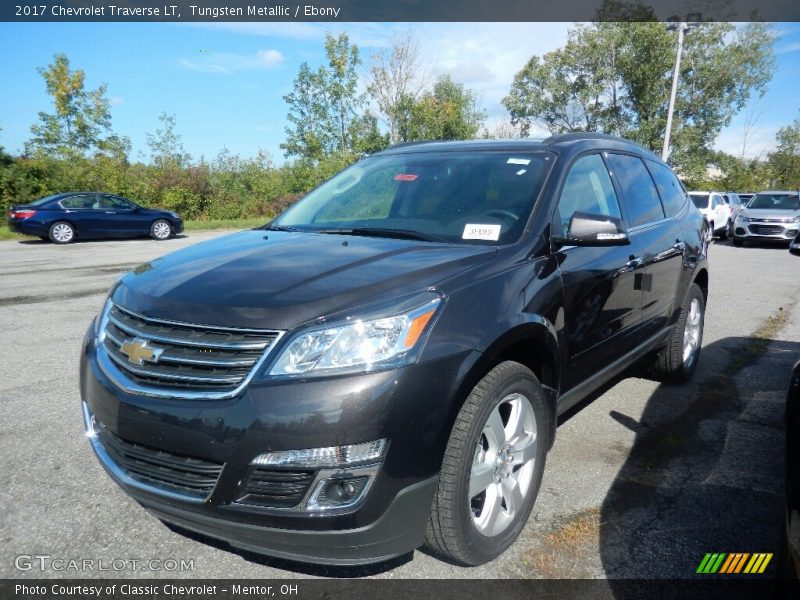 Tungsten Metallic / Ebony 2017 Chevrolet Traverse LT
