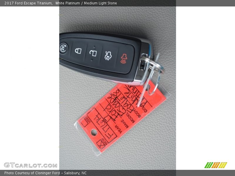 White Platinum / Medium Light Stone 2017 Ford Escape Titanium