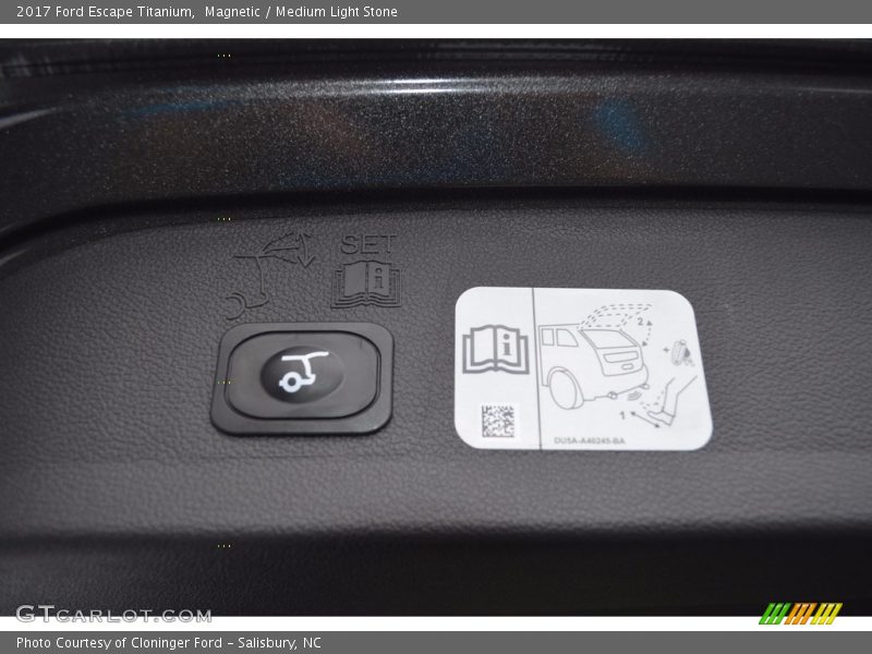 Magnetic / Medium Light Stone 2017 Ford Escape Titanium