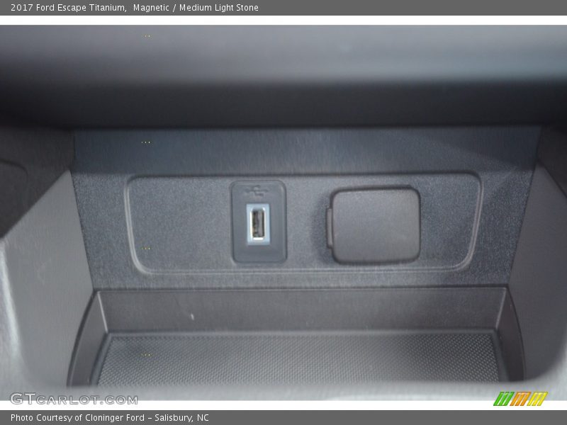 Magnetic / Medium Light Stone 2017 Ford Escape Titanium