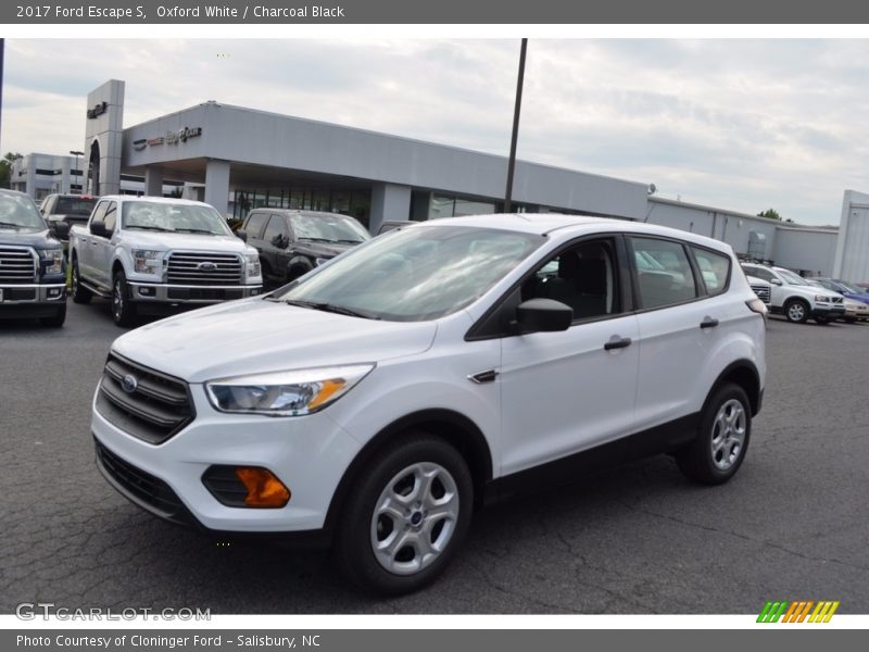 Oxford White / Charcoal Black 2017 Ford Escape S