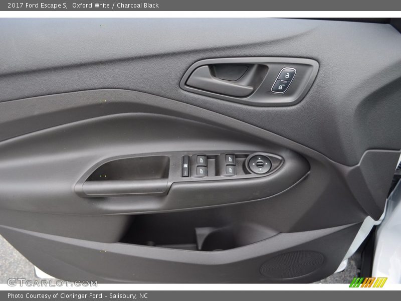 Oxford White / Charcoal Black 2017 Ford Escape S
