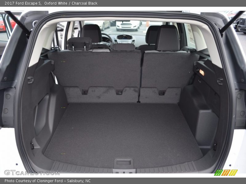 Oxford White / Charcoal Black 2017 Ford Escape S