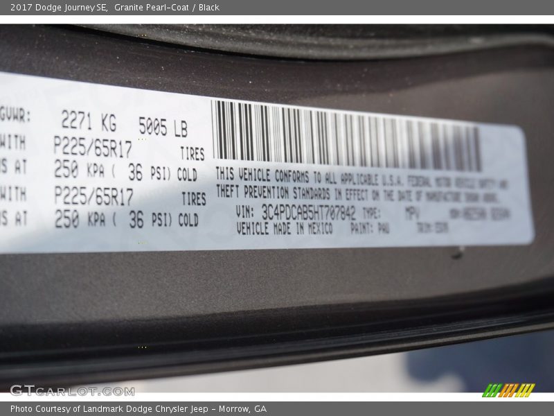 Granite Pearl-Coat / Black 2017 Dodge Journey SE
