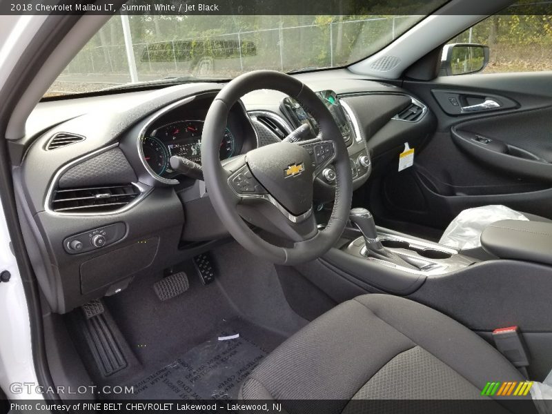 Summit White / Jet Black 2018 Chevrolet Malibu LT