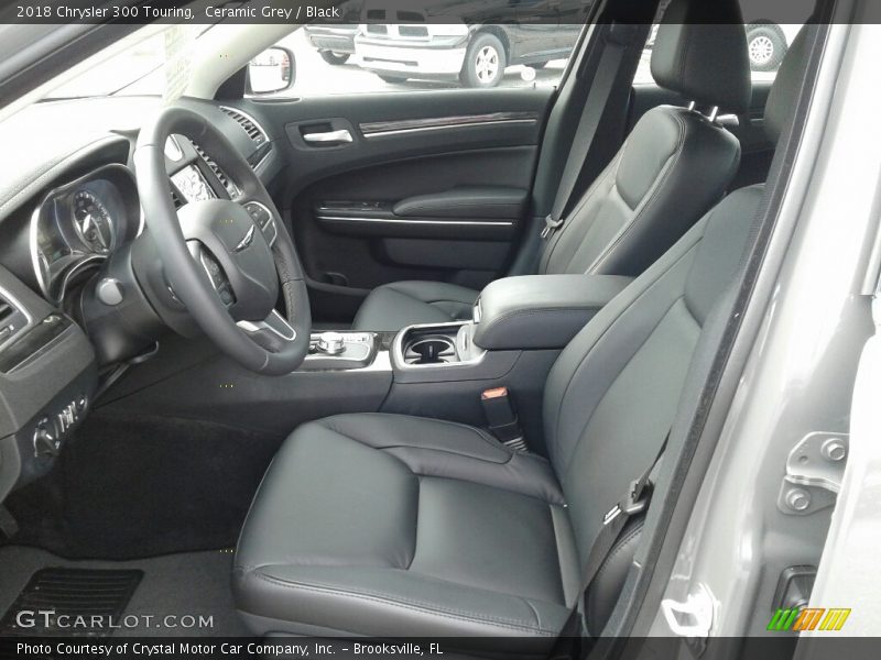 Ceramic Grey / Black 2018 Chrysler 300 Touring