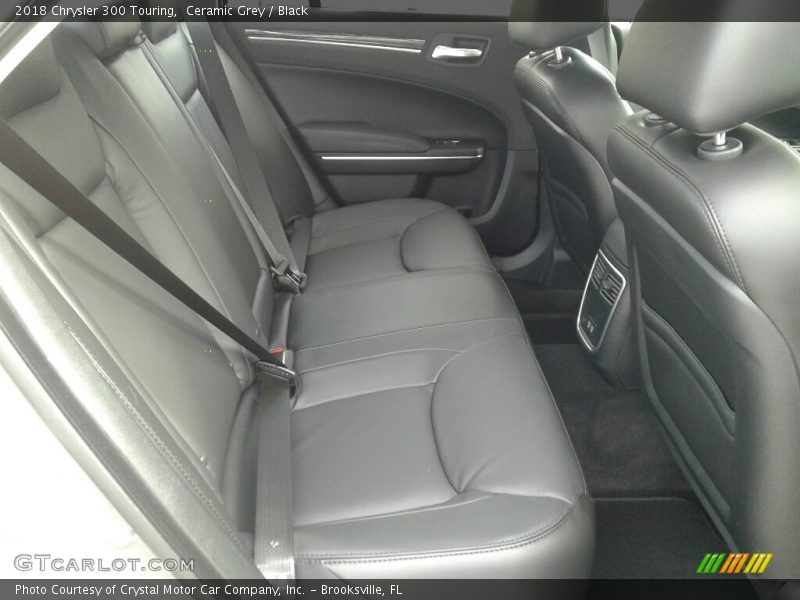 Ceramic Grey / Black 2018 Chrysler 300 Touring