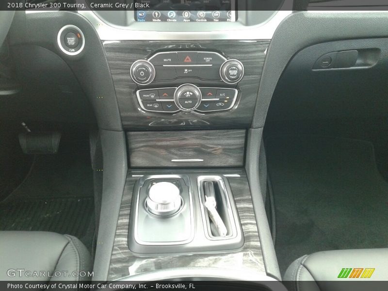 Ceramic Grey / Black 2018 Chrysler 300 Touring