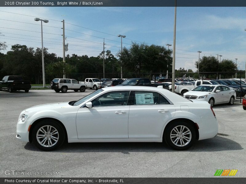 Bright White / Black/Linen 2018 Chrysler 300 Touring