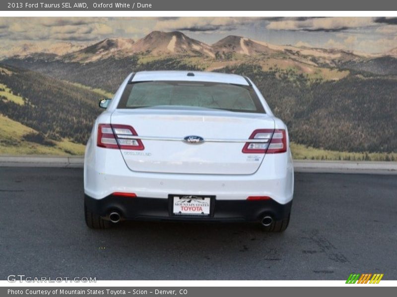 Oxford White / Dune 2013 Ford Taurus SEL AWD
