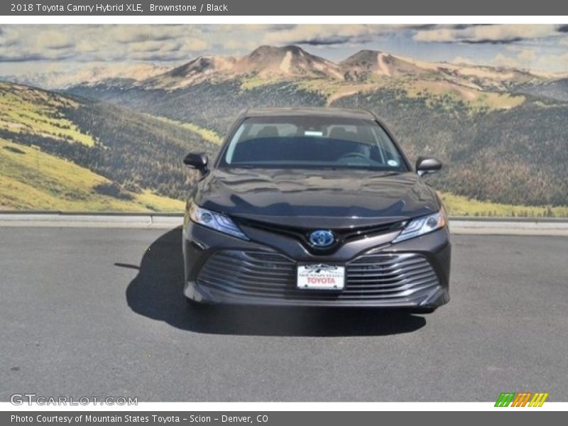 Brownstone / Black 2018 Toyota Camry Hybrid XLE