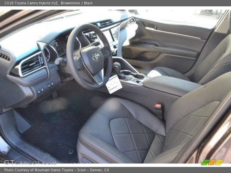 Brownstone / Black 2018 Toyota Camry Hybrid XLE