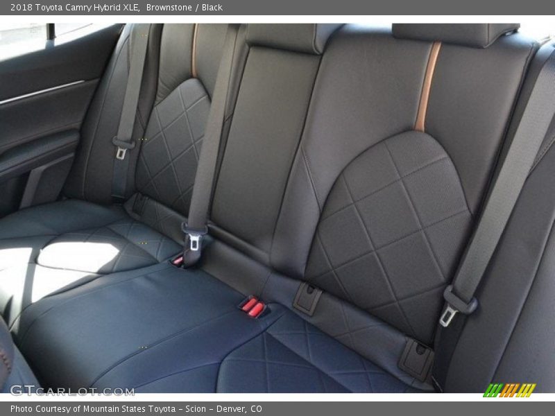 Brownstone / Black 2018 Toyota Camry Hybrid XLE