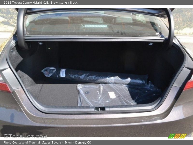 Brownstone / Black 2018 Toyota Camry Hybrid XLE