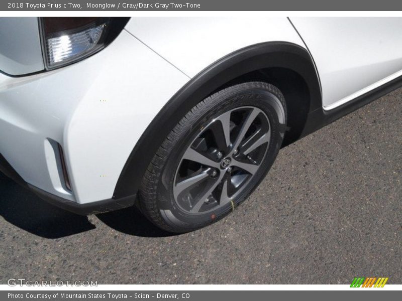 Moonglow / Gray/Dark Gray Two-Tone 2018 Toyota Prius c Two
