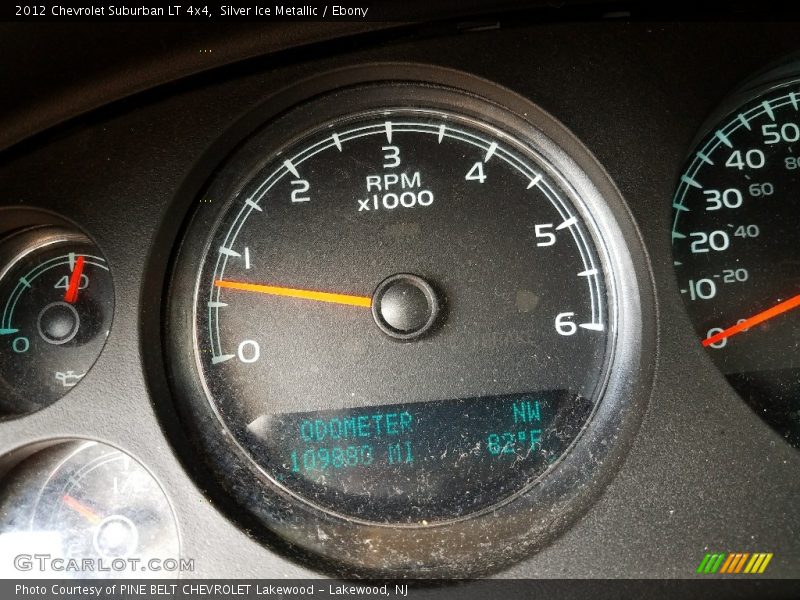 Silver Ice Metallic / Ebony 2012 Chevrolet Suburban LT 4x4