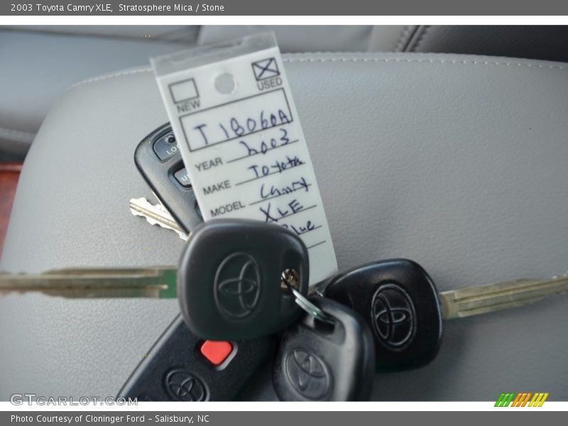Stratosphere Mica / Stone 2003 Toyota Camry XLE