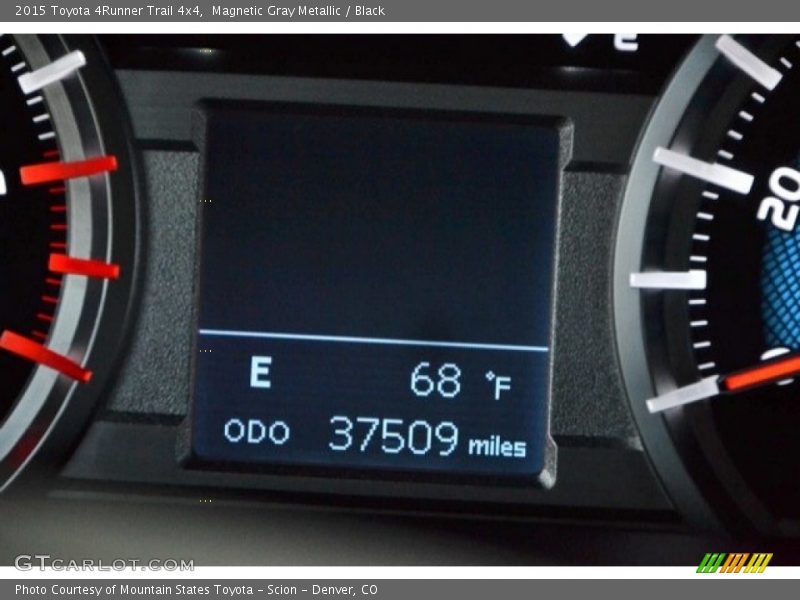 Magnetic Gray Metallic / Black 2015 Toyota 4Runner Trail 4x4