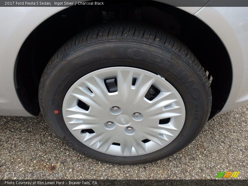 Ingot Silver / Charcoal Black 2017 Ford Fiesta S Sedan