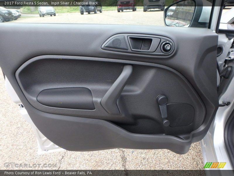 Ingot Silver / Charcoal Black 2017 Ford Fiesta S Sedan