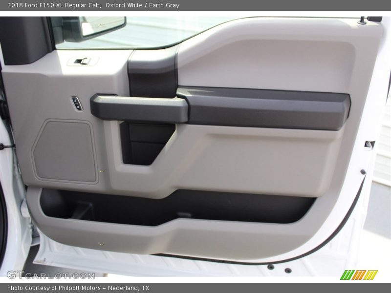 Oxford White / Earth Gray 2018 Ford F150 XL Regular Cab