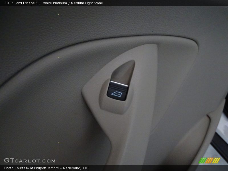 White Platinum / Medium Light Stone 2017 Ford Escape SE