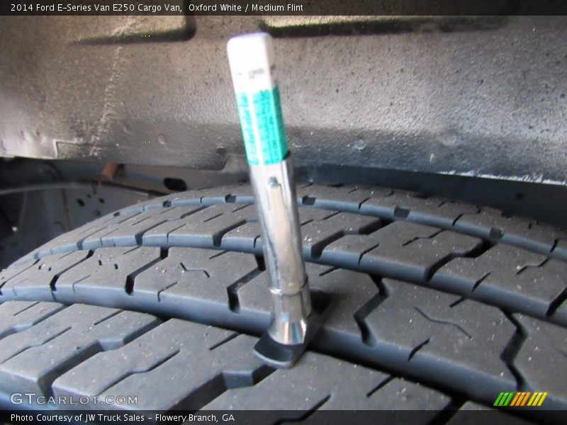 Oxford White / Medium Flint 2014 Ford E-Series Van E250 Cargo Van