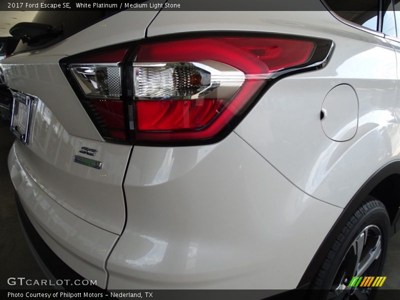 White Platinum / Medium Light Stone 2017 Ford Escape SE