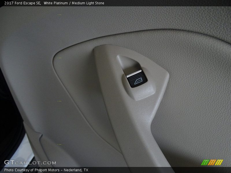 White Platinum / Medium Light Stone 2017 Ford Escape SE
