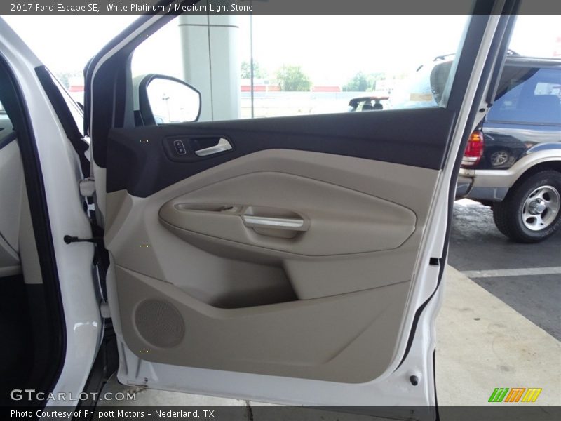 White Platinum / Medium Light Stone 2017 Ford Escape SE