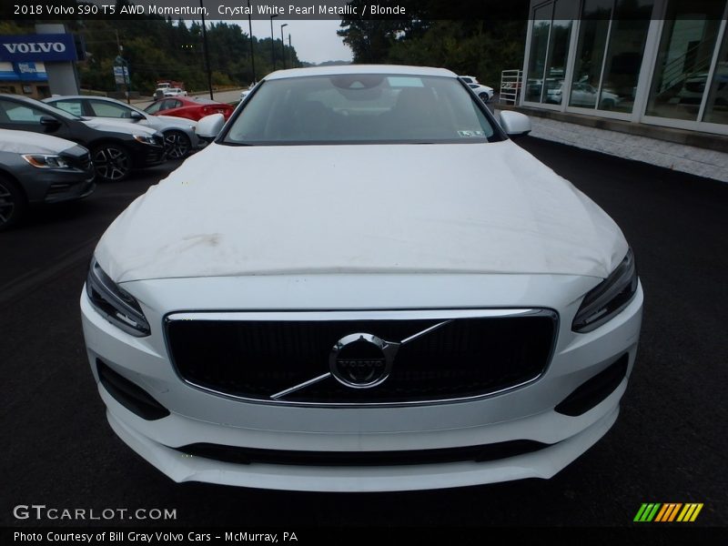 Crystal White Pearl Metallic / Blonde 2018 Volvo S90 T5 AWD Momentum
