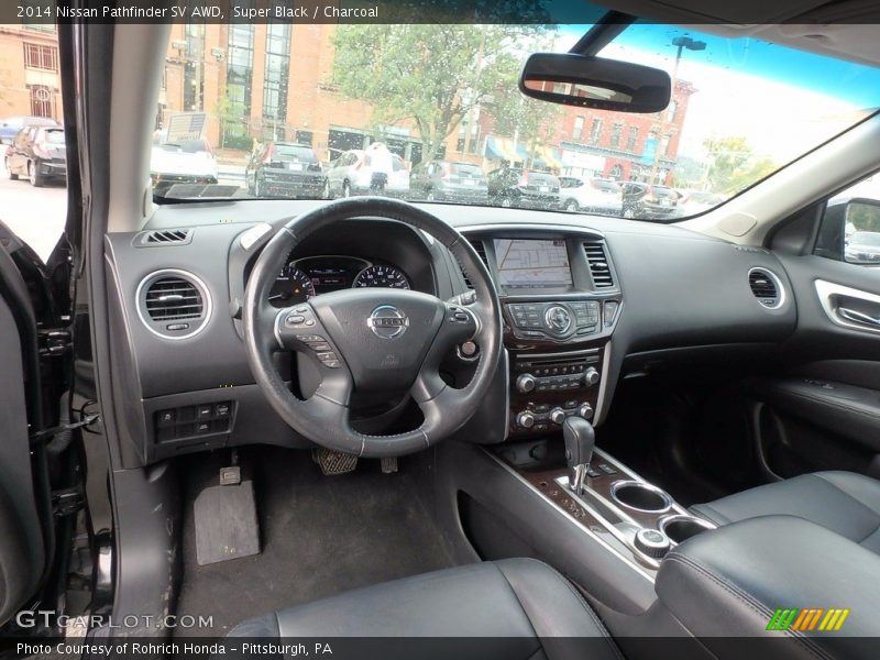 Super Black / Charcoal 2014 Nissan Pathfinder SV AWD