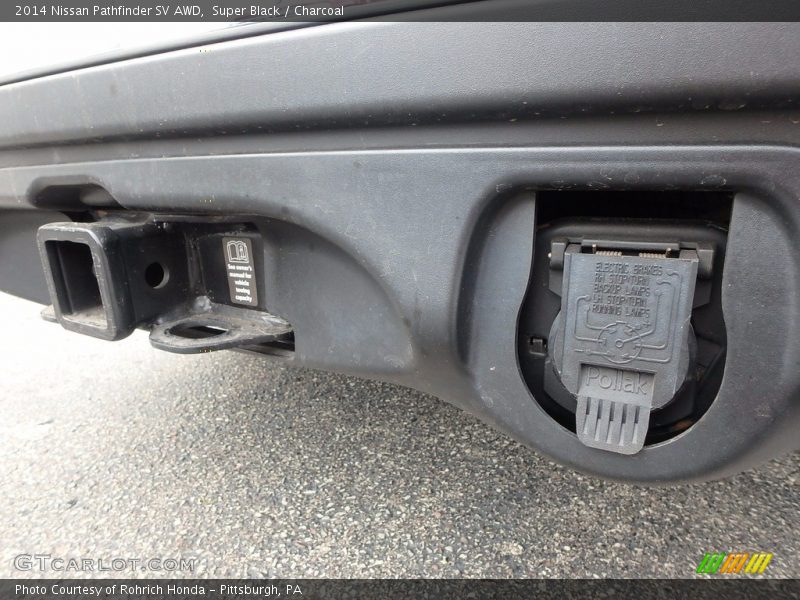 Super Black / Charcoal 2014 Nissan Pathfinder SV AWD